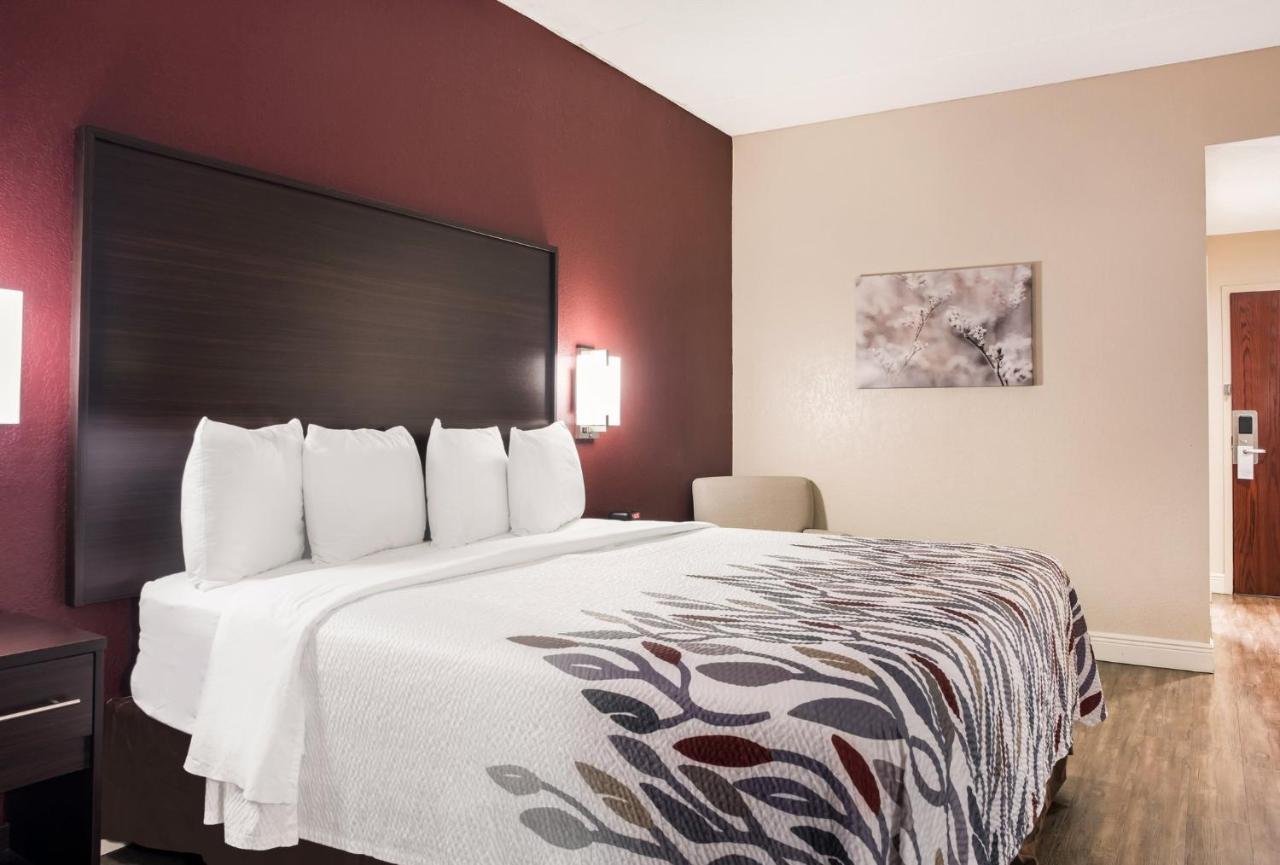 Red Roof Inn Тупело Екстер'єр фото