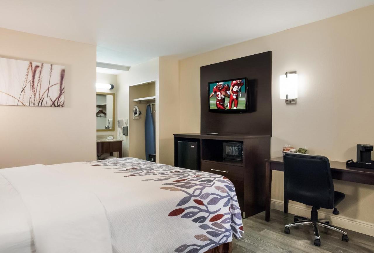 Red Roof Inn Тупело Екстер'єр фото