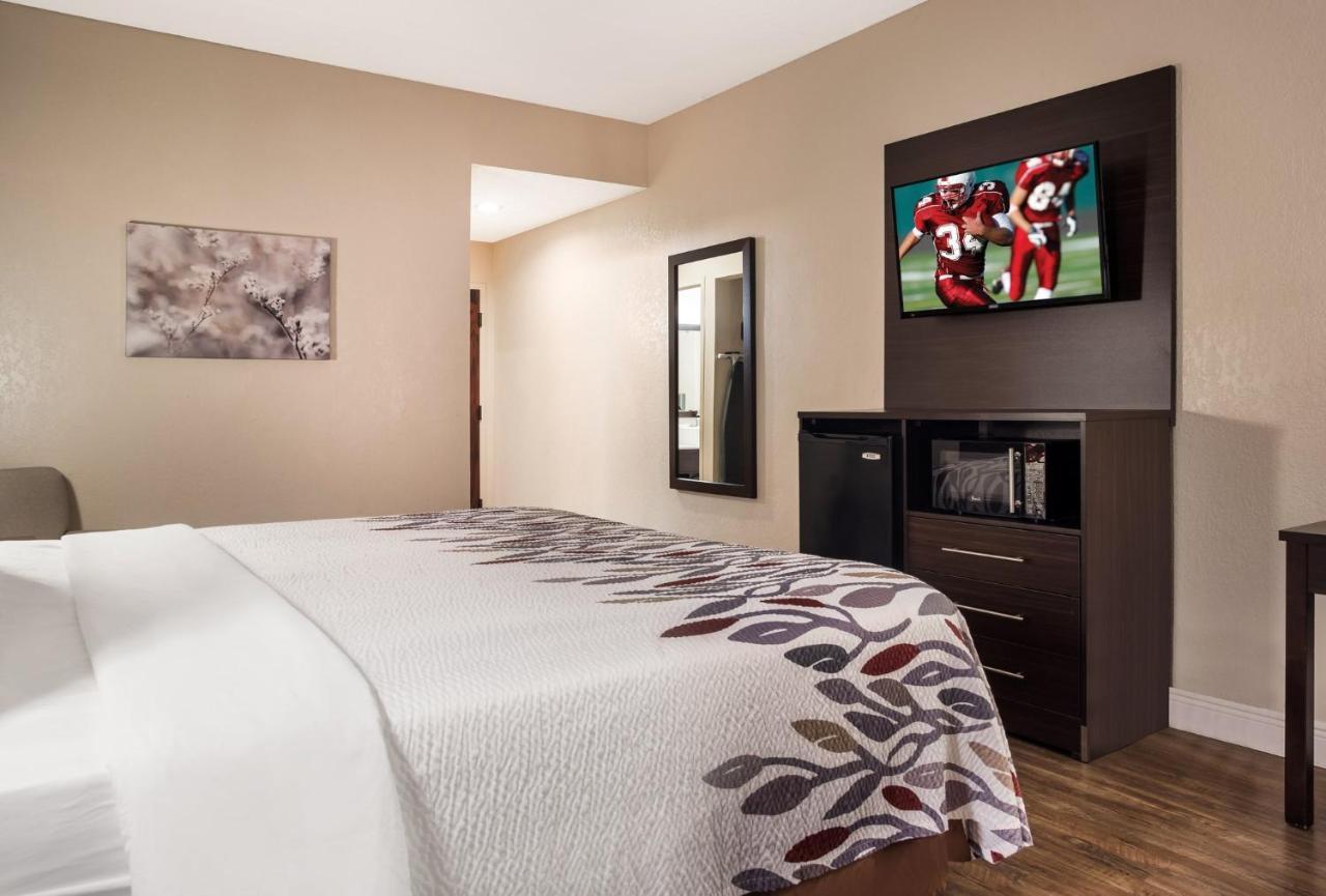 Red Roof Inn Тупело Екстер'єр фото