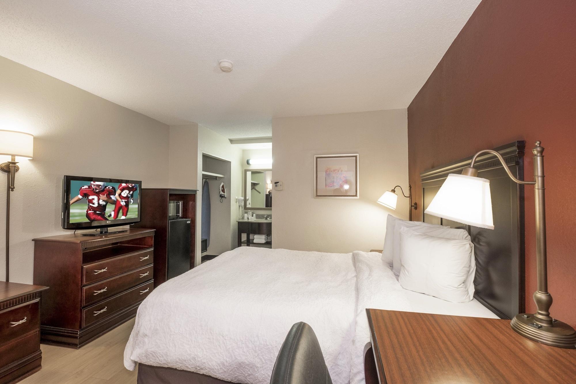 Red Roof Inn Тупело Екстер'єр фото