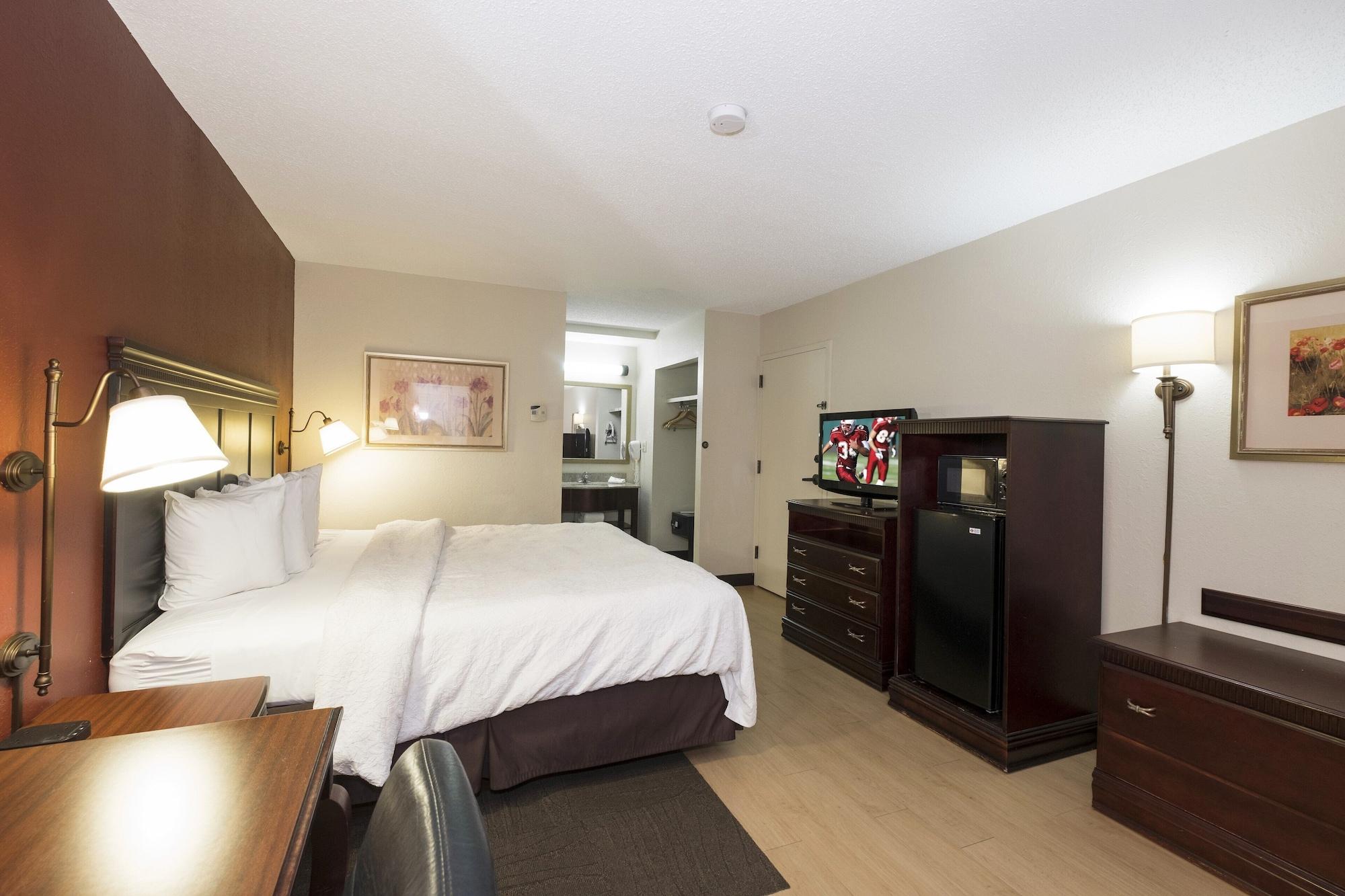 Red Roof Inn Тупело Екстер'єр фото