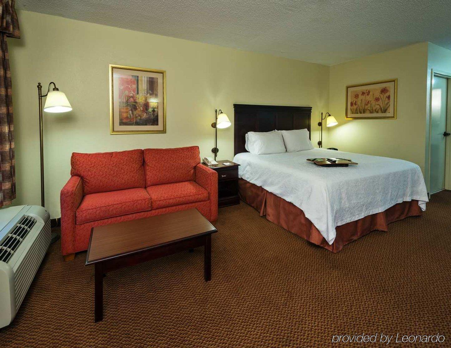 Red Roof Inn Тупело Номер фото