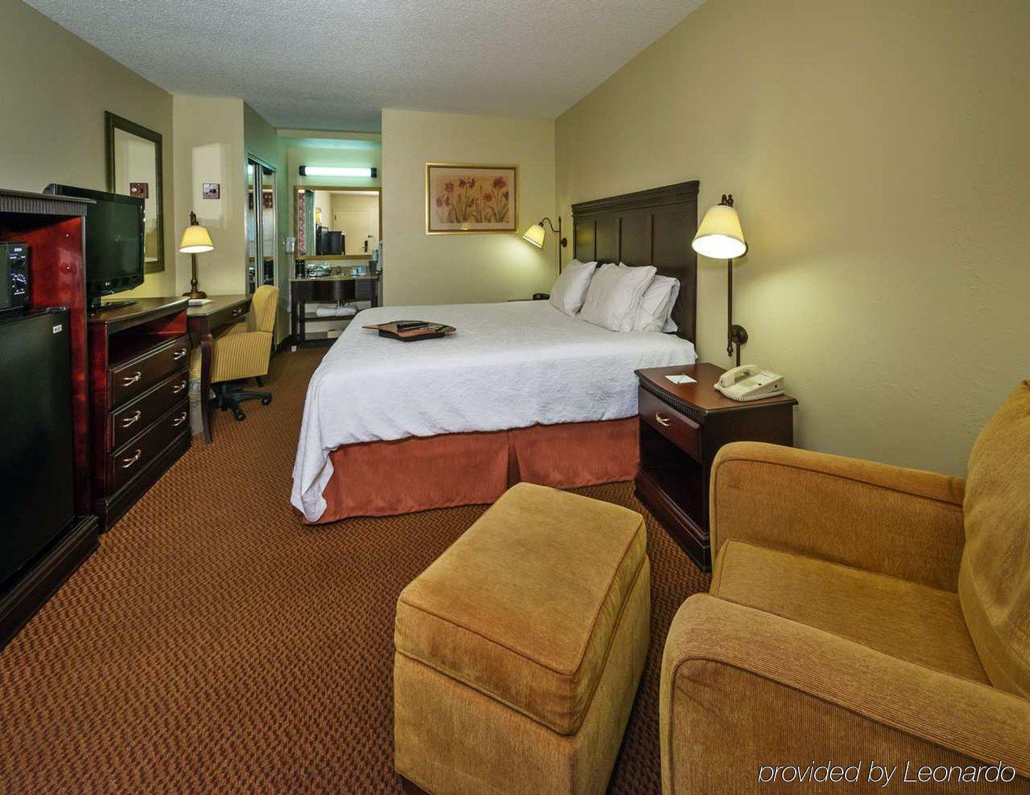 Red Roof Inn Тупело Номер фото